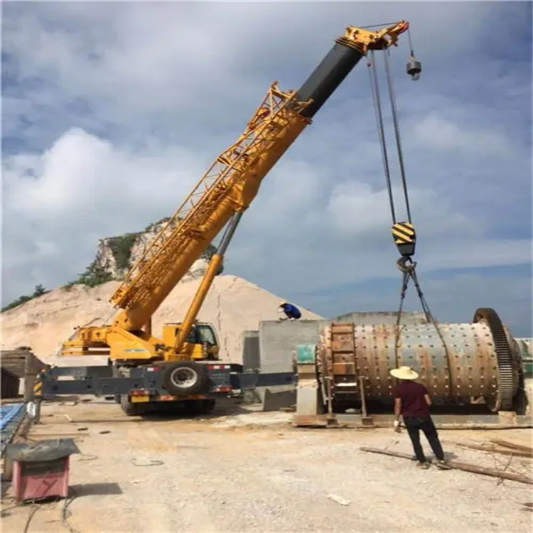 名山吊车的运输费用是否包含在租赁费用中